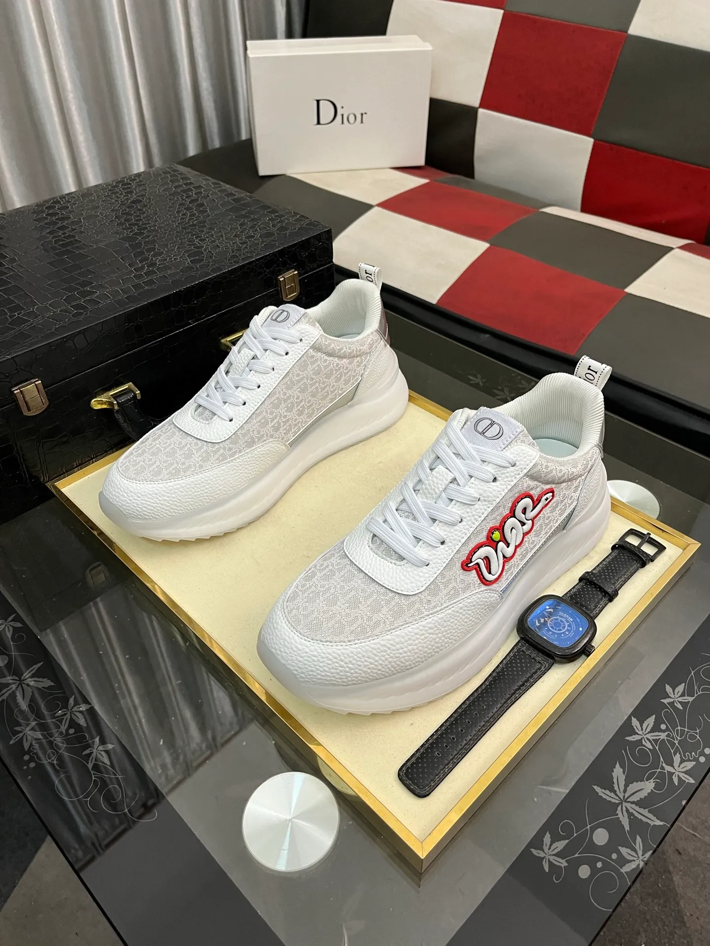 Men's Men's Shoes💰458⌚️⌚️Dior unique modern style sneakers. Counter purchasing 🏃casual leather shoes😍😍 original cowhide leather imported from Italy (refuses to discolor and grind feet) soles: original soles specially provided by the original factory, super cool😍 lace up and walk with wind👍 style design ⚠️ super comfortable and wear-resistant original soles. Just like shooting the real thing 🎬The real thing is better Code number: 38-445⃣️Colors available
